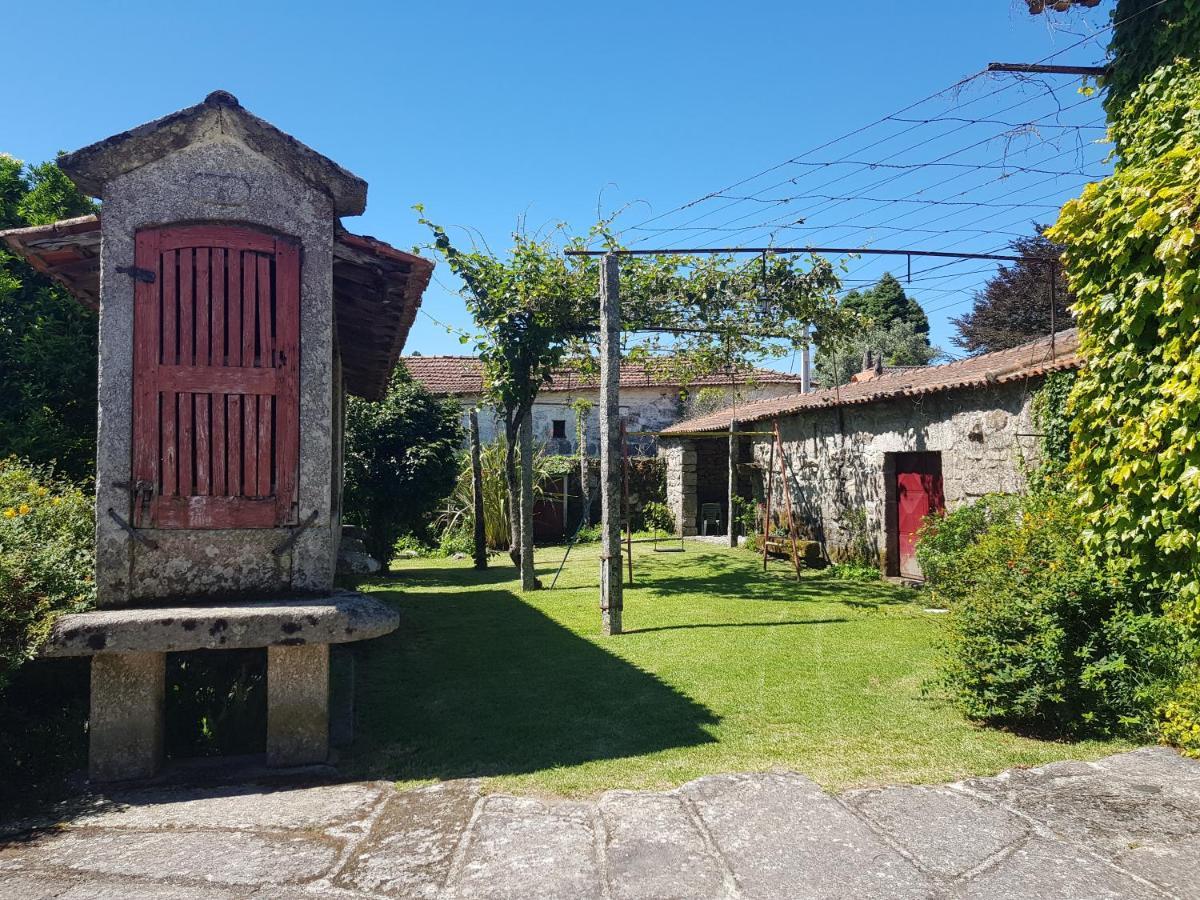 Вилла Casa De Requeixo Повуа-ди-Ланьозу Экстерьер фото